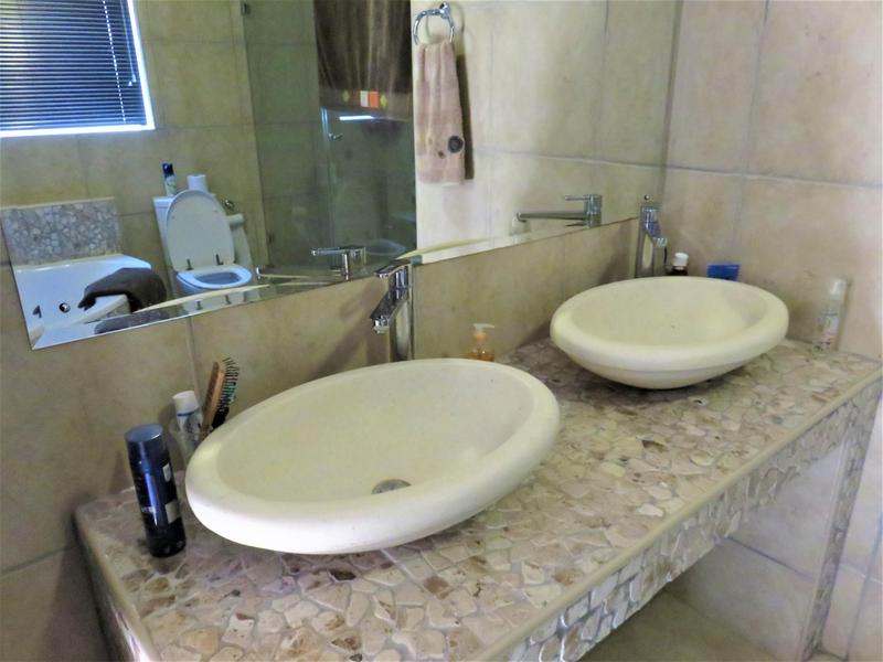 4 Bedroom Property for Sale in Myburgh Park Western Cape